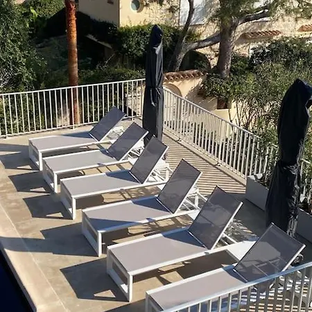 Villa Cap D Contemporaine Pied Dans L Eau