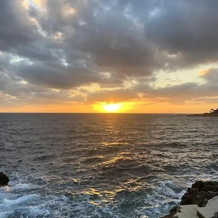 Cap D Contemporaine Pied Dans L Eau Villa
