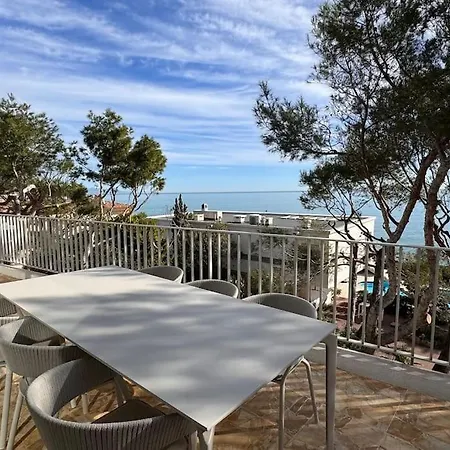 Cap D Contemporaine Pied Dans L Eau * Antibes